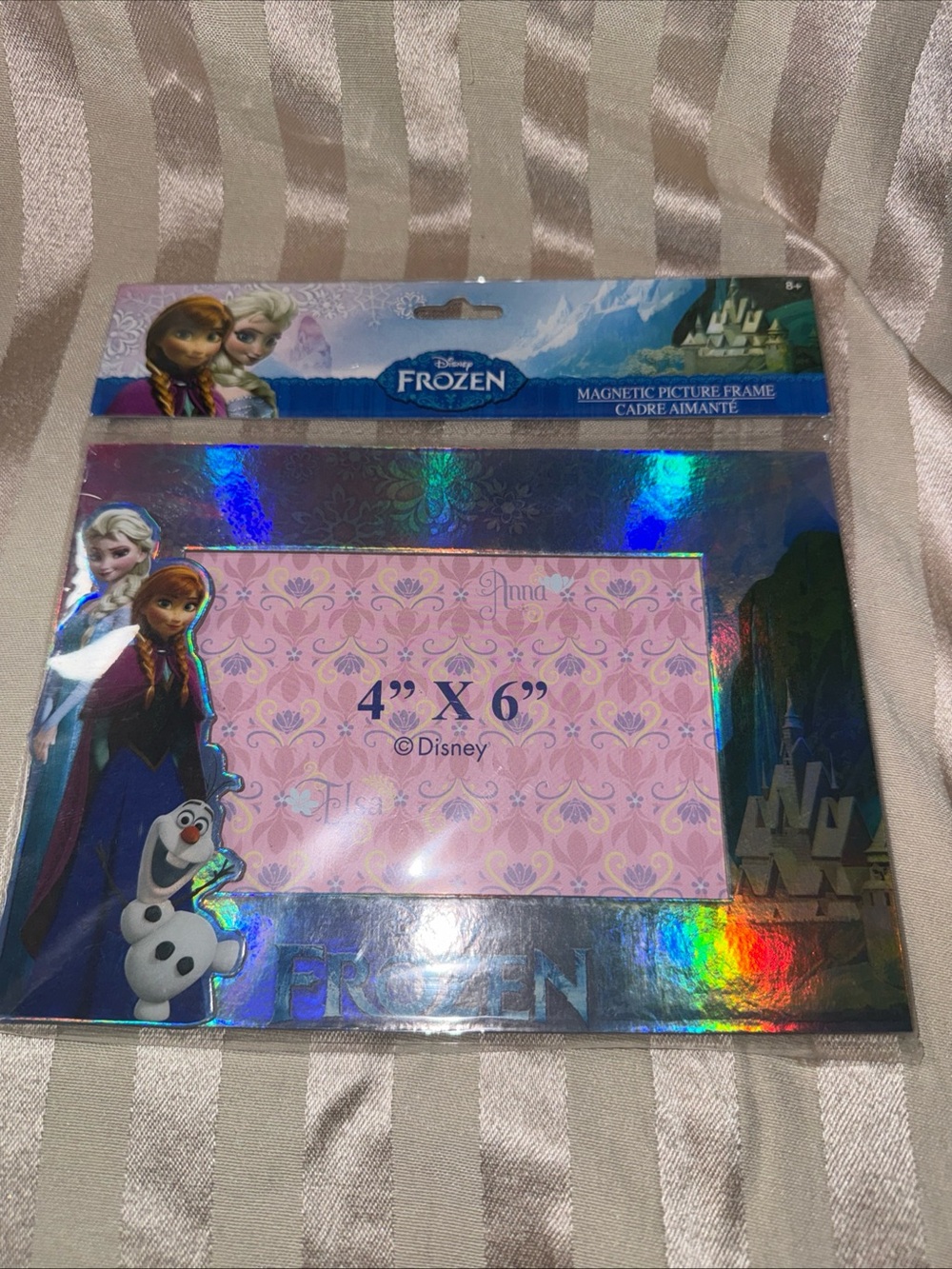 Disney Frozen Holographic Blue Magnetic Picture Frame with Characters